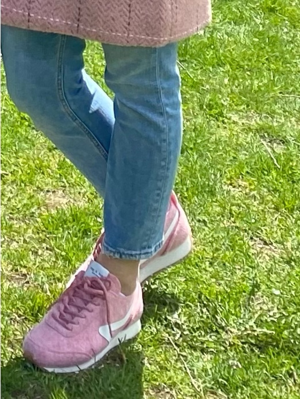 rag & bone Pink Suede Low-Top Sneakers